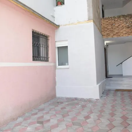 Dream House Enia 3 Apartment Shkoder
